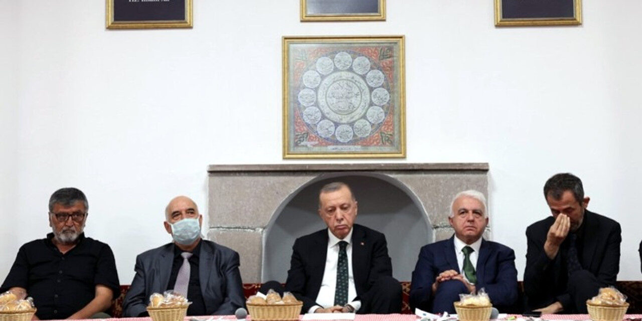 TÜRK MİLLİYETÇİLİĞİNİN YENİ UFUKLARI VEYA ULUS-DEVLETİME BİR ŞEY OLUR MU